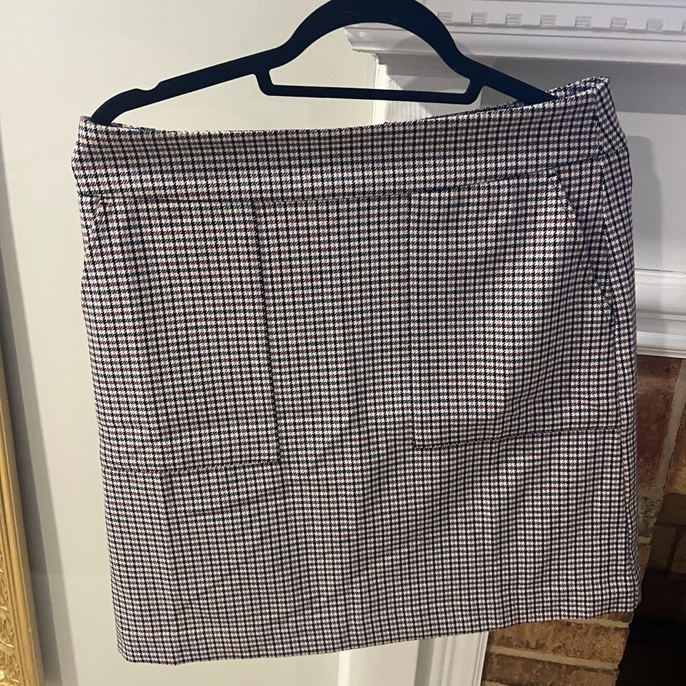 Ann Taylor Black and White Pencil Skirt